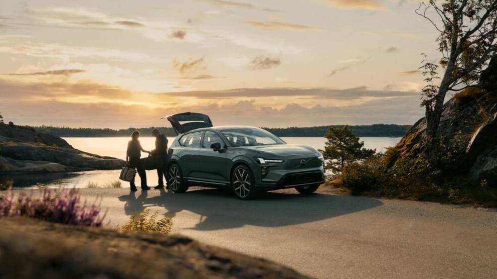 EX60 Parked Coast Forest
