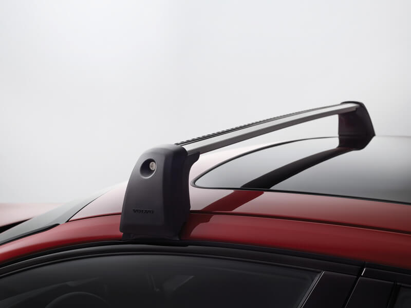 Roof cross bars on a Volvo