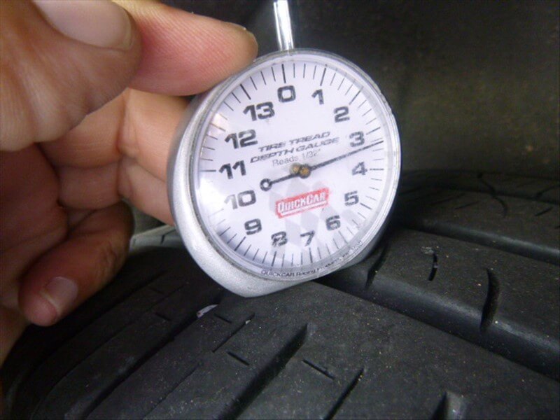 Tread gauge